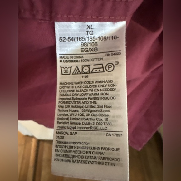 GAP Men’s Red Micro Dot Button Down Shirt XL Untucked Fit - Picture 4 of 4